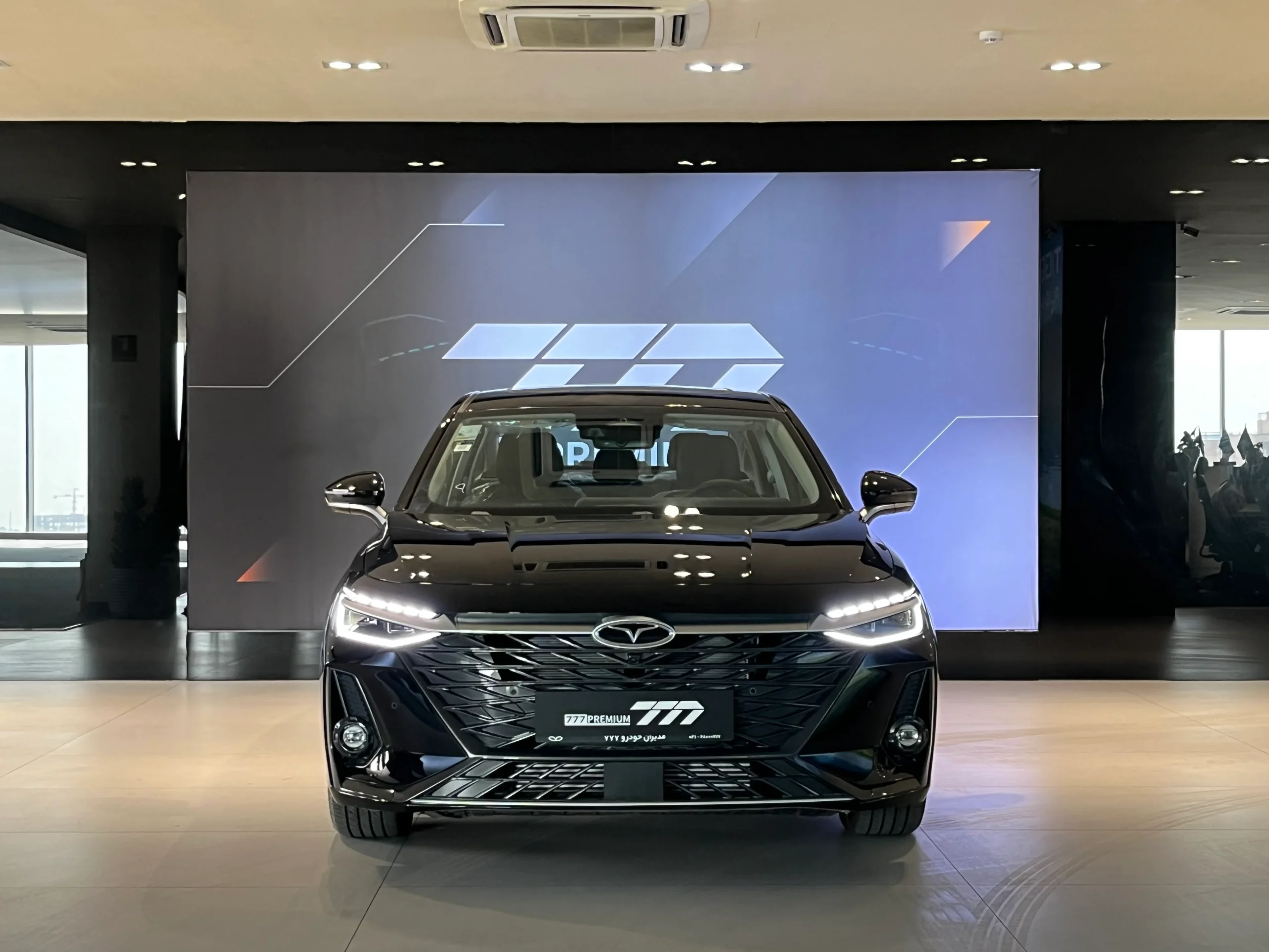 فونیکس آریزو 8 اکسلنت 1403